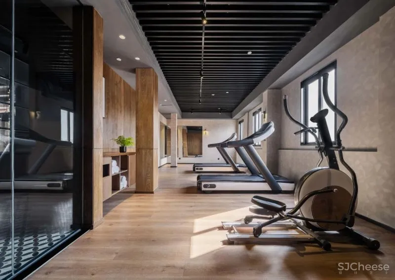 辛视新作|广州老街的小酒店