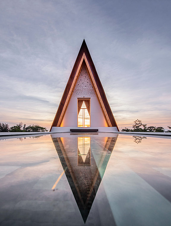 海天之间，刹那即永恒——三亚保利浅海时光里追光礼堂 联创设计