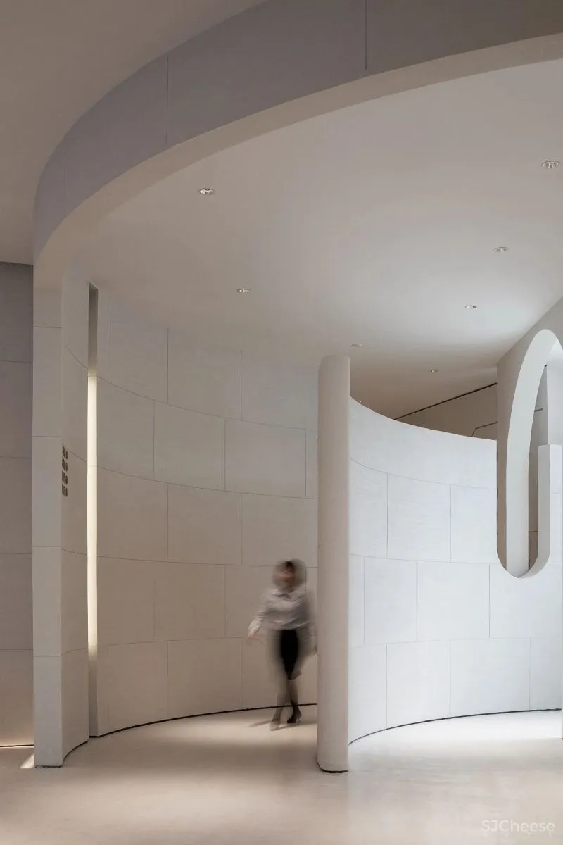 AOD新作：恰到好处的留白，重塑世界原初的安静！