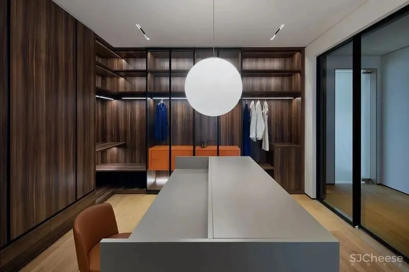 540m²顶层复式,极简设计还原生活本质丨简美设计