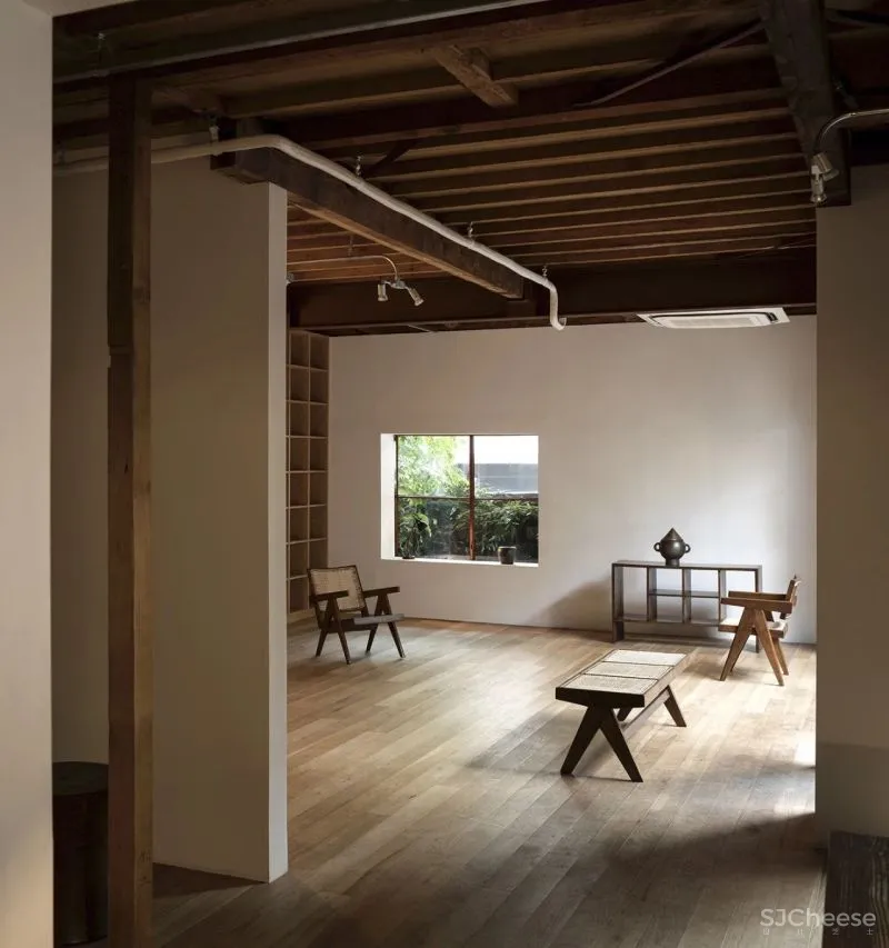日本大师的简朴房子废弃30年后修缮完成,平静背后的时间感让人心动