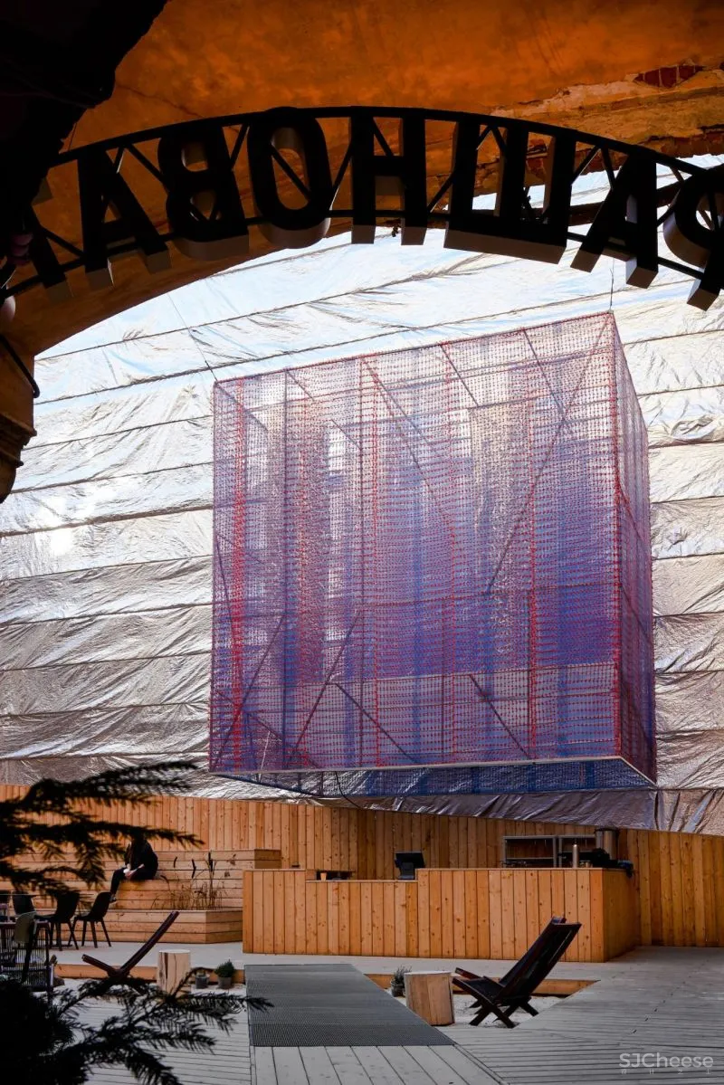 DA bureau丨圣彼得堡从“废墟”中生长出的建筑庭院