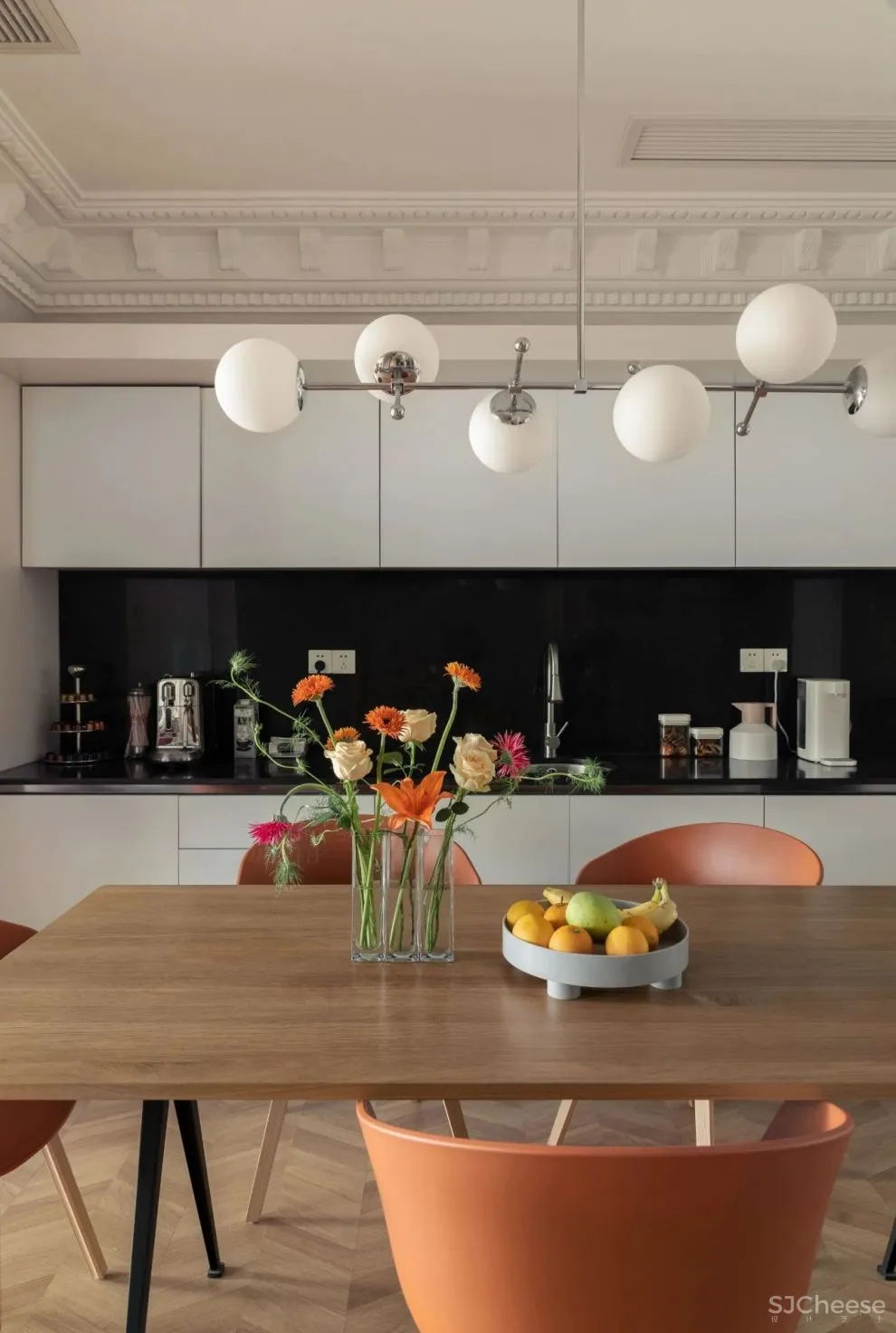 奶油白 焦糖棕，诠释优雅浪漫的法式风情｜双宝设计