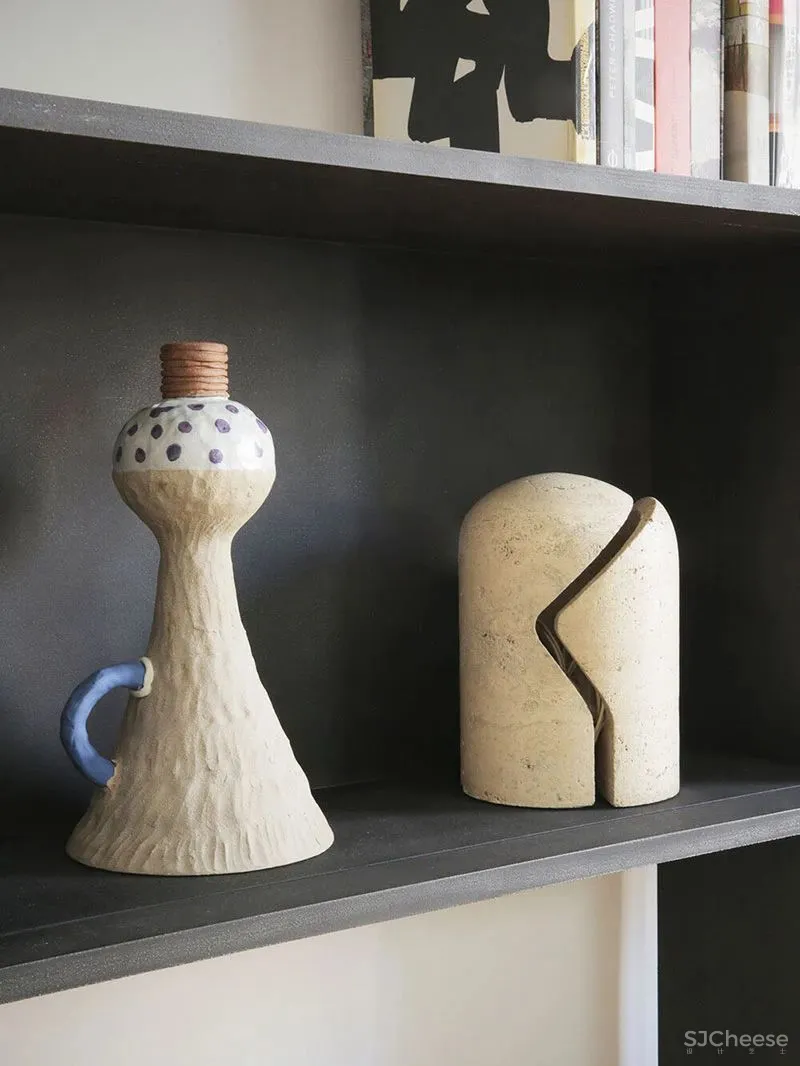 85㎡ 精致公寓,用雕塑做装饰太有腔调了!