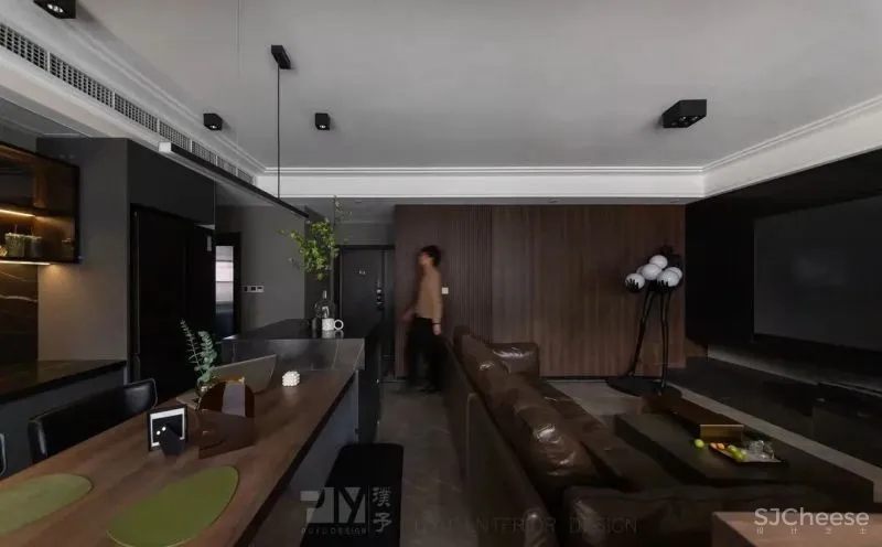 力量黑 生机绿,这个128㎡家既有蓄势的氛围,又有向上的张力! 璞予设计