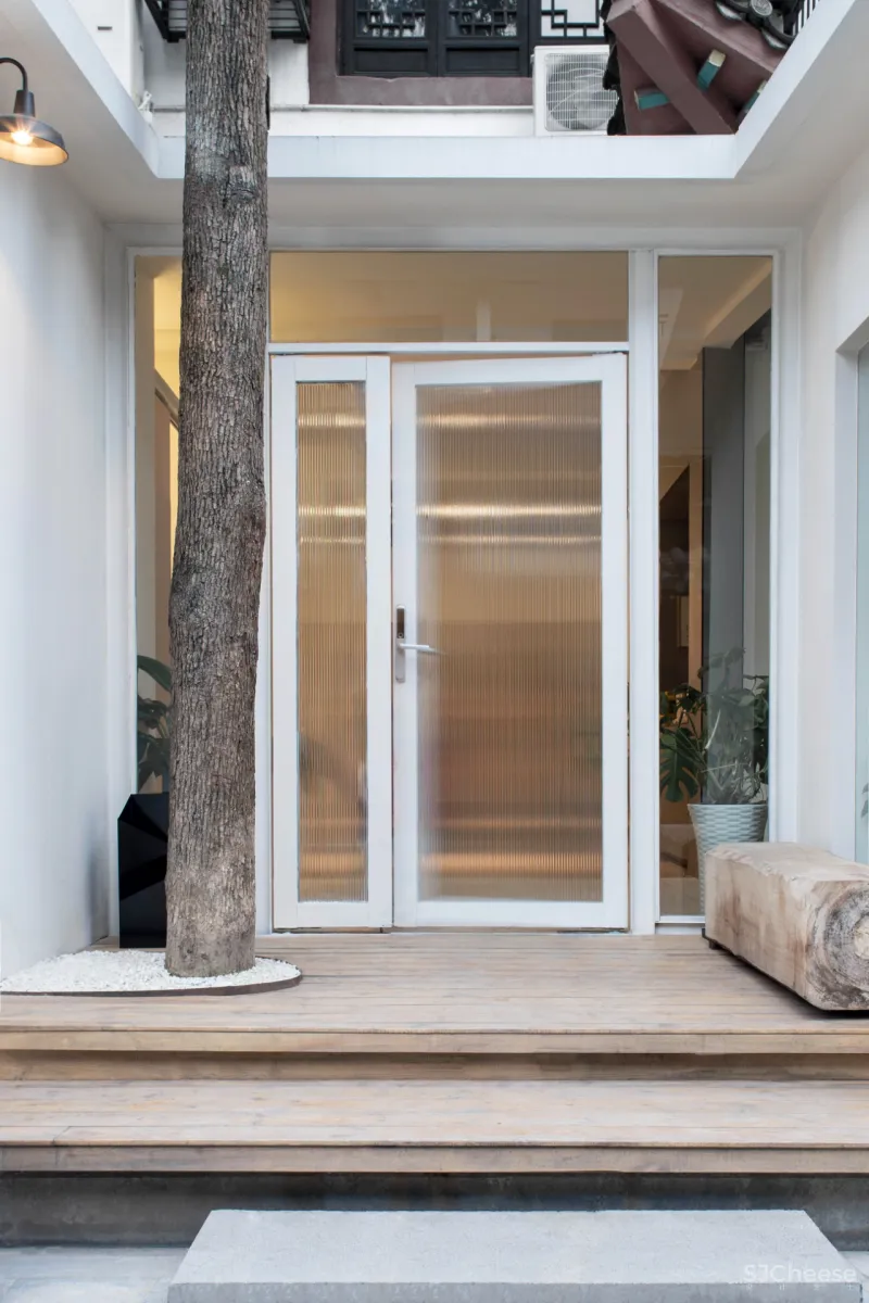 外物 × More Mountains多山:咖啡轻食青旅集合店