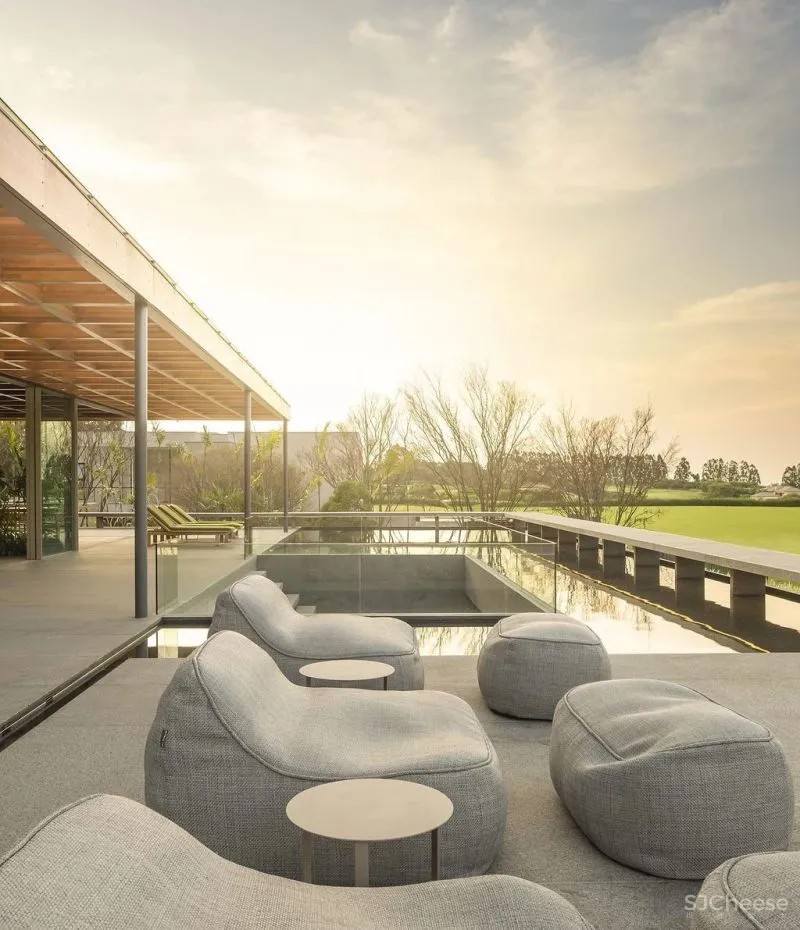 尊重自然，让建筑退让 Jacobsen