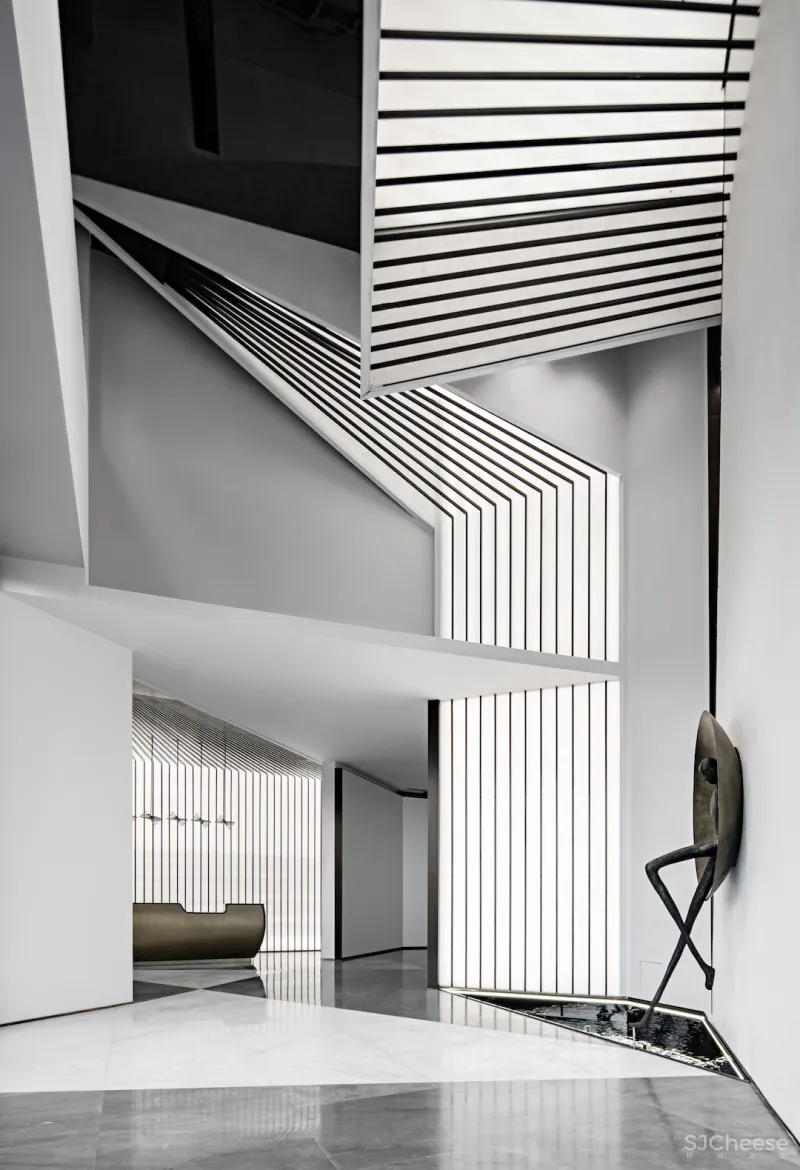 伍玛设计:点、线、面,进化中释放数字浪漫