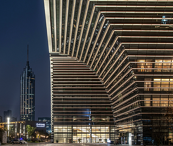 邵龙 • 在木星酒吧|不甘寂寞的宇宙星空,感性与理性的交替共振