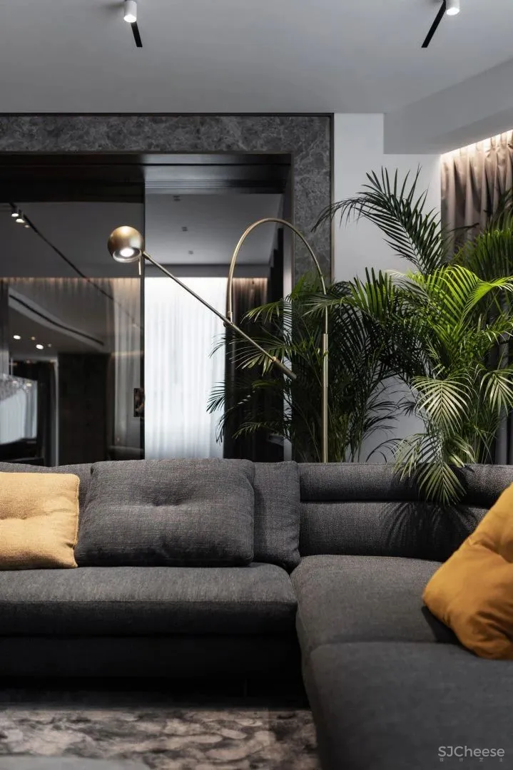 290㎡双层豪宅,大理石与黄铜的碰撞,轻奢又复古!