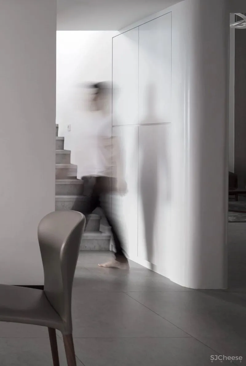 极简私宅，细节与实用性兼备