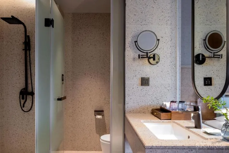 辛视新作|广州老街的小酒店