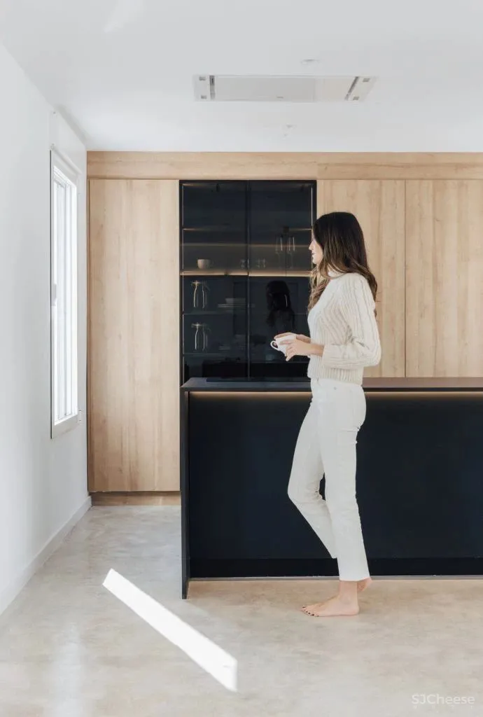 西班牙极简住宅,灯带设计,太高级了!