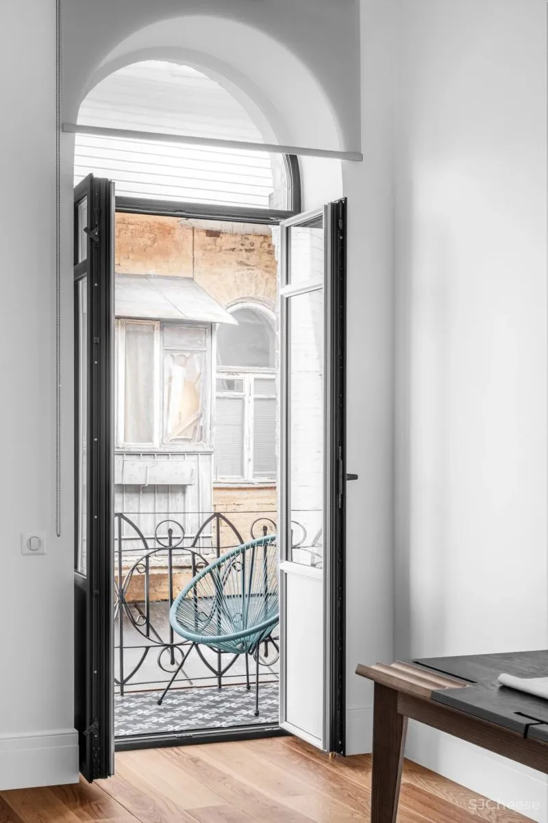 虽然面积只有75平米,可是这个家让我们看到了古典、时髦以及各种有趣的物件