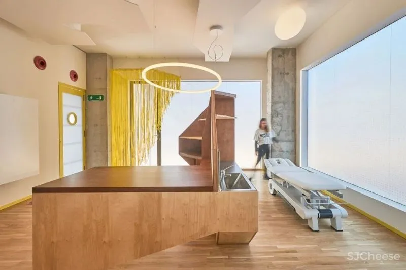 NEXUS8外伤理疗诊所，西班牙