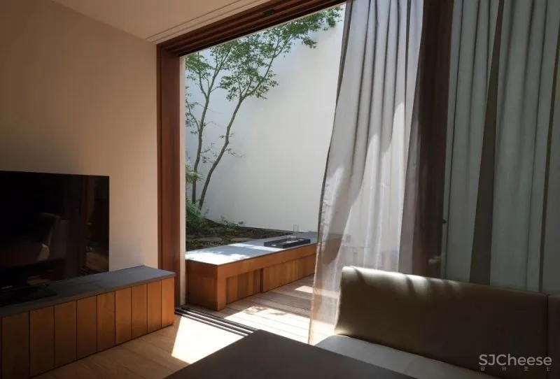新作 三种空间,三种庭院 Sky Cave诊所和住宅 IKAWAYA Architects