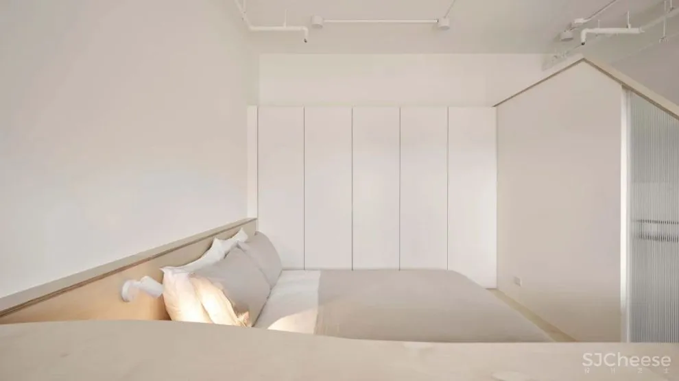 原木纯白空间感,简约轻盈的台式美宅