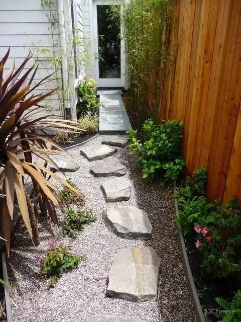 院子虽小，却可以别有温情