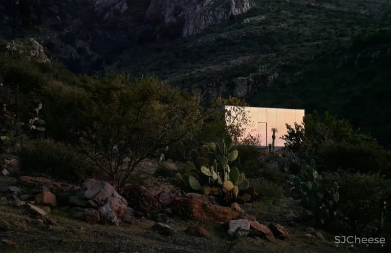 玻璃镜屋,敬畏自然