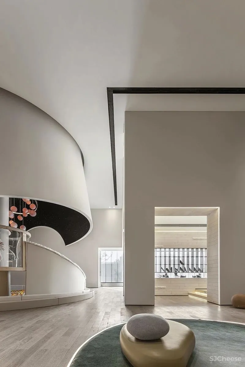 层叠艺术 唐忠汉新作