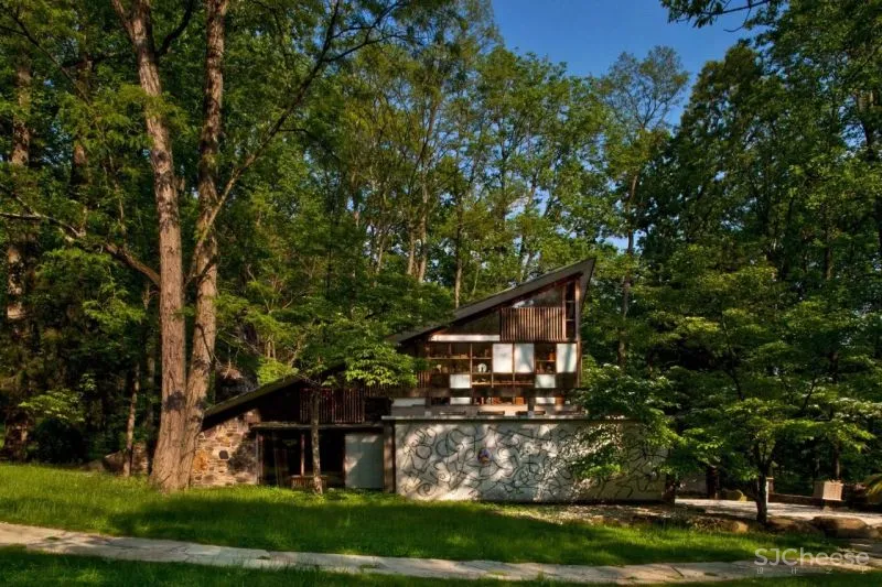 日本大师的简朴房子废弃30年后修缮完成,平静背后的时间感让人心动