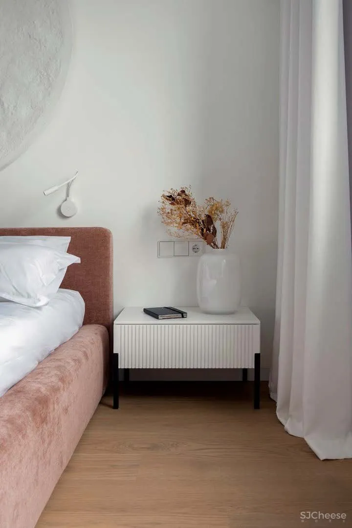 70㎡ 一居室,无主灯的客厅好看又显大!