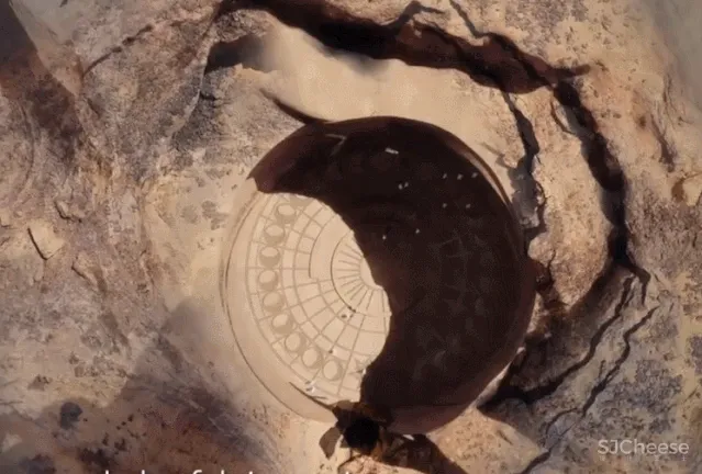 因追求完美，赔偿甲方13.6亿！这位“变态”建筑师，在岩石中凿了个酒店！