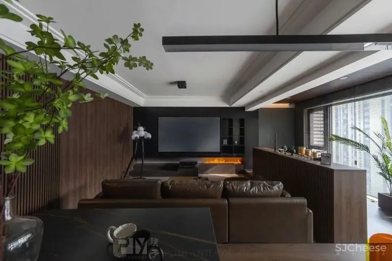 力量黑 生机绿,这个128㎡家既有蓄势的氛围,又有向上的张力! 璞予设计