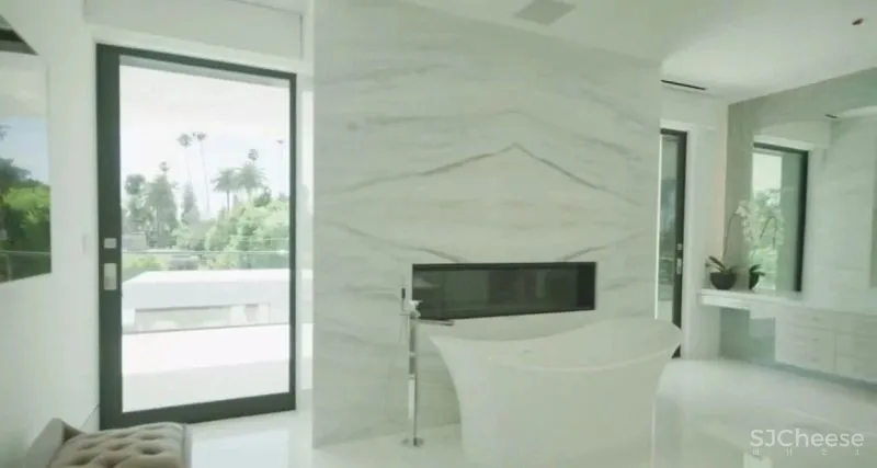 3亿一栋的别墅,仅看到车库就跪了!