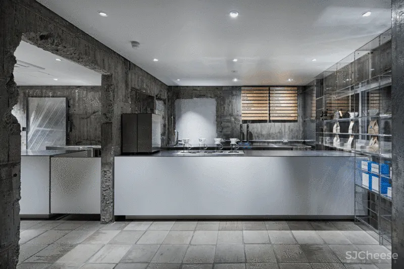 叫板星巴克!日本“网红”设计师,把老厂房改造成咖啡馆,价值47亿,吸引千万人打卡!