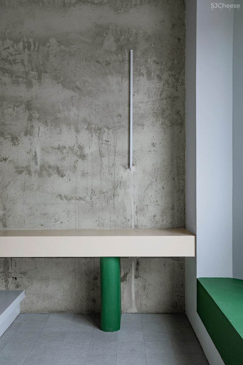 Shuang Han COLOUR Hotel丨“四季花海”,试图打破原有的循环