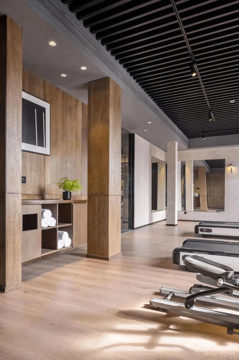 辛视新作|广州老街的小酒店