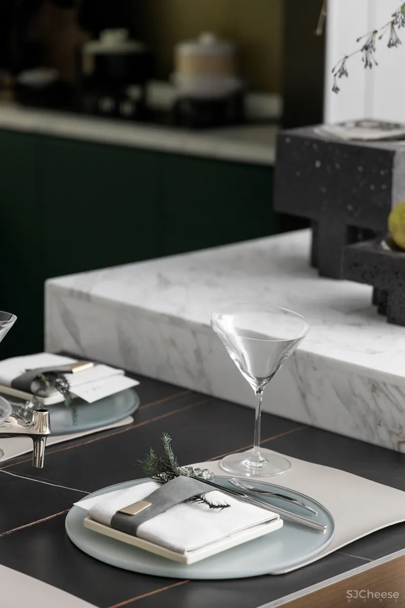 岳蒙:白 N色,简朴至极的高级!