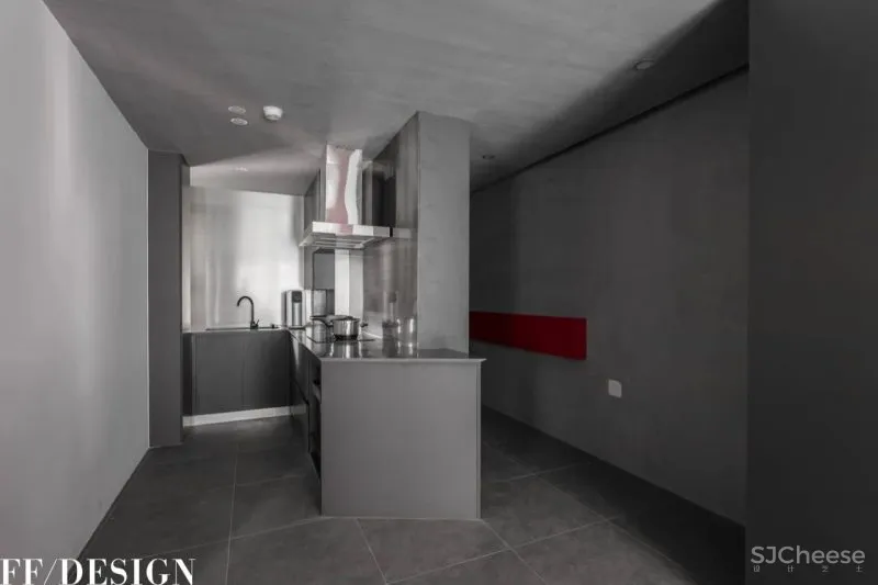 骚动的红 | 明而暖的独居空间