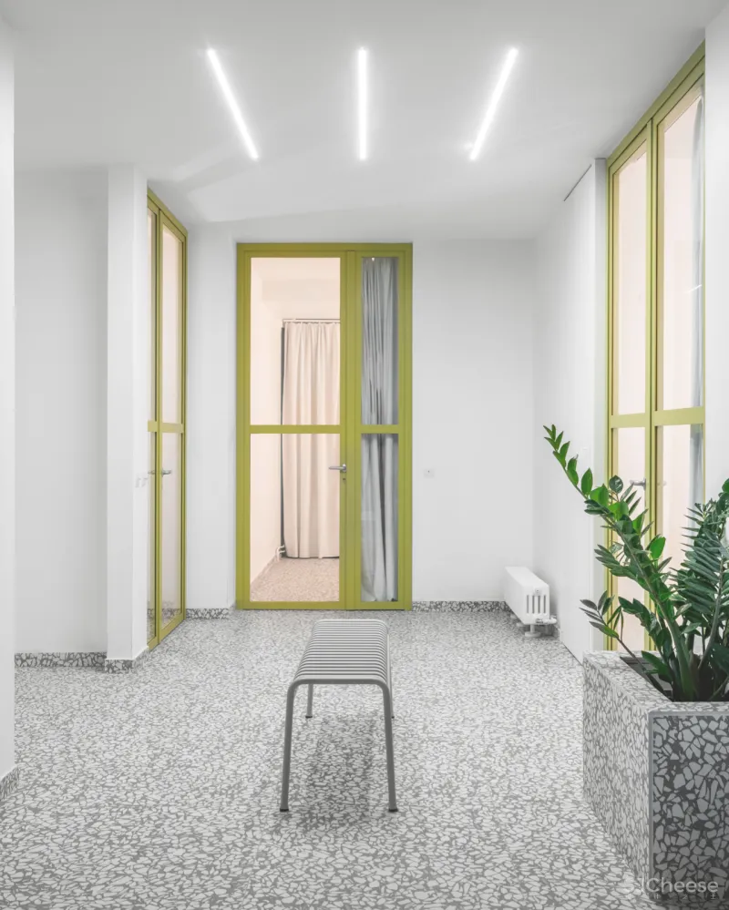 70年老破旧,改完亮三倍!极简设计也能这么有活力