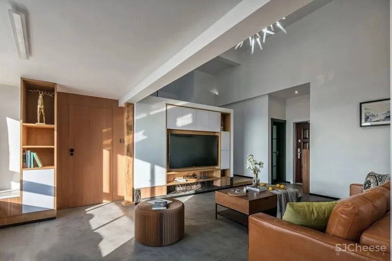 电视墙已经OUT了，现在都这么放电视！