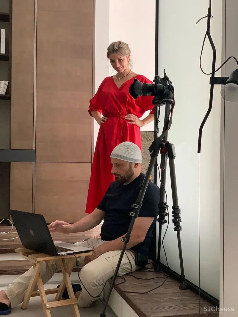 虽然空间不大,设计师却下足了功夫,让储物、功能性、时髦感通通拥有!