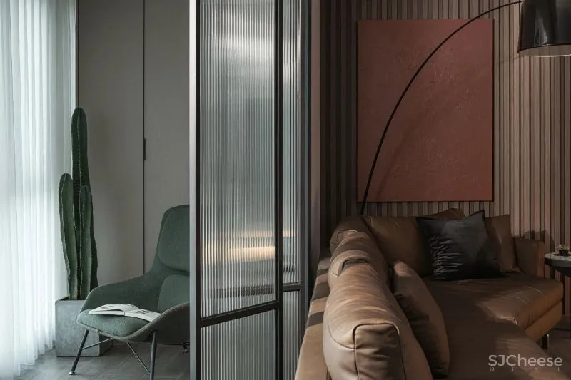 135㎡简约风,巧用大地色系,她家优雅又耐看!