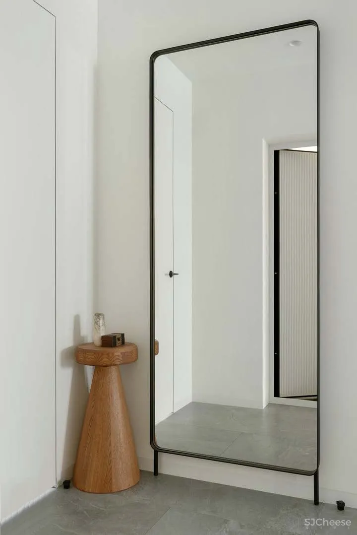 70㎡ 一居室,无主灯的客厅好看又显大!