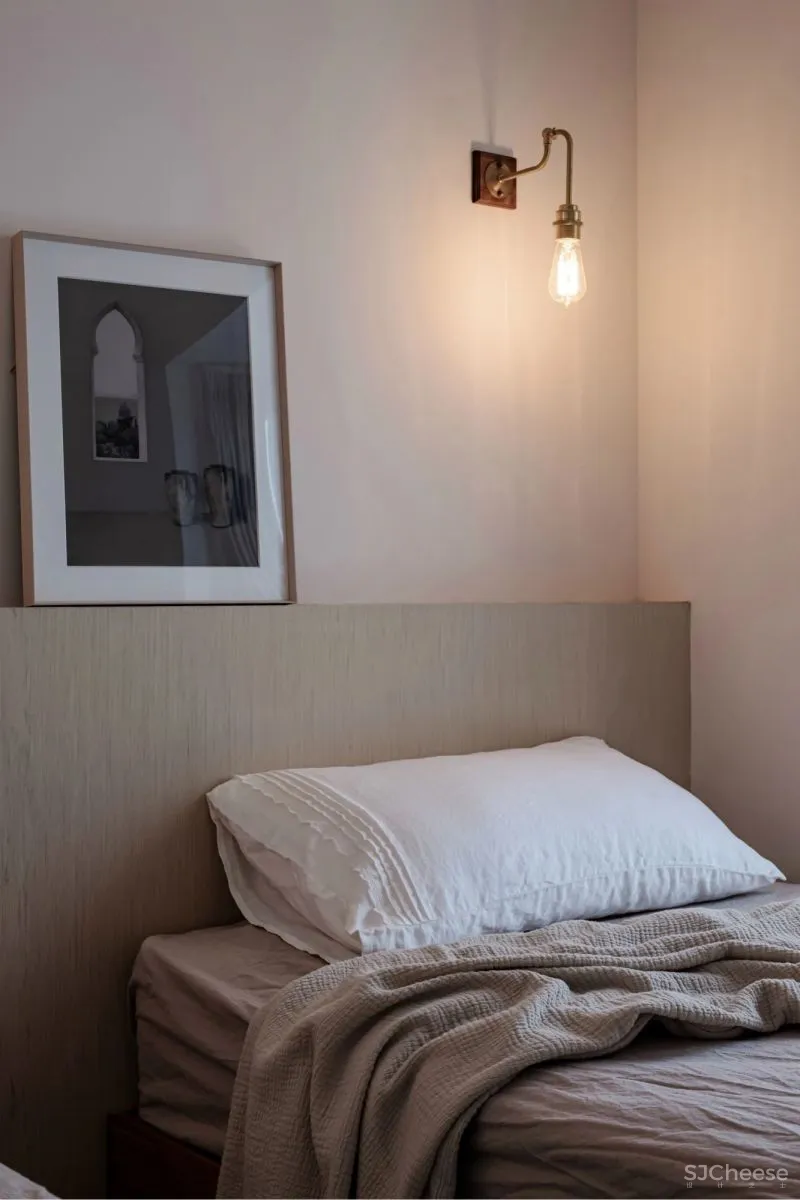 “书迷”教师夫妻的复古家,客厅卧室打通,餐厅放阳台,90㎡显大3倍!美呆!