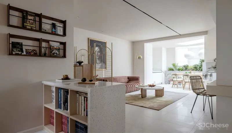 “书迷”教师夫妻的复古家,客厅卧室打通,餐厅放阳台,90㎡显大3倍!美呆!