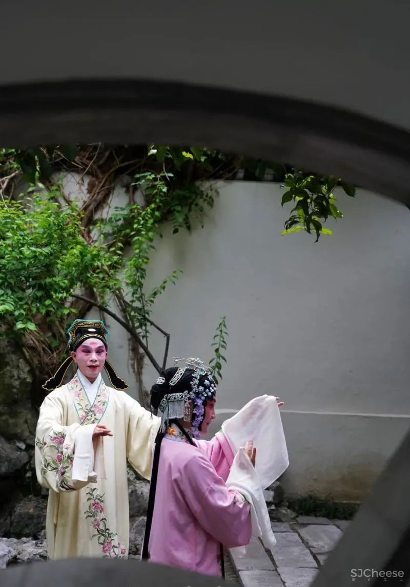 在贝聿铭家族的私宅泡汤，这家苏州大热的精品酒店