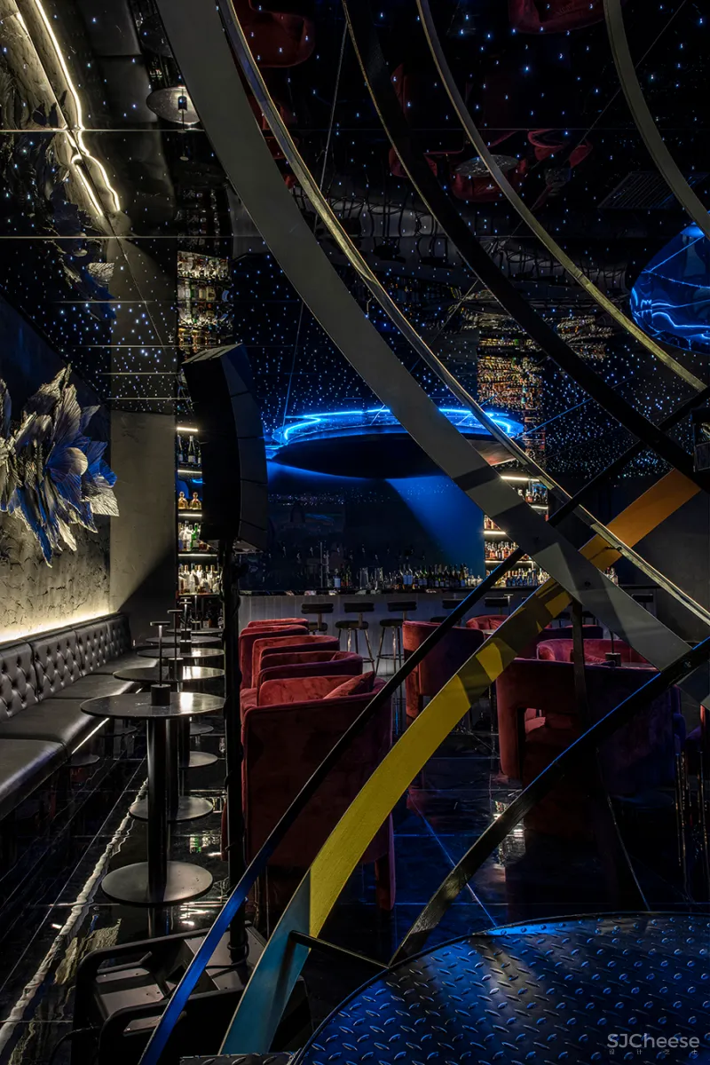 邵龙 • 在木星酒吧|不甘寂寞的宇宙星空,感性与理性的交替共振