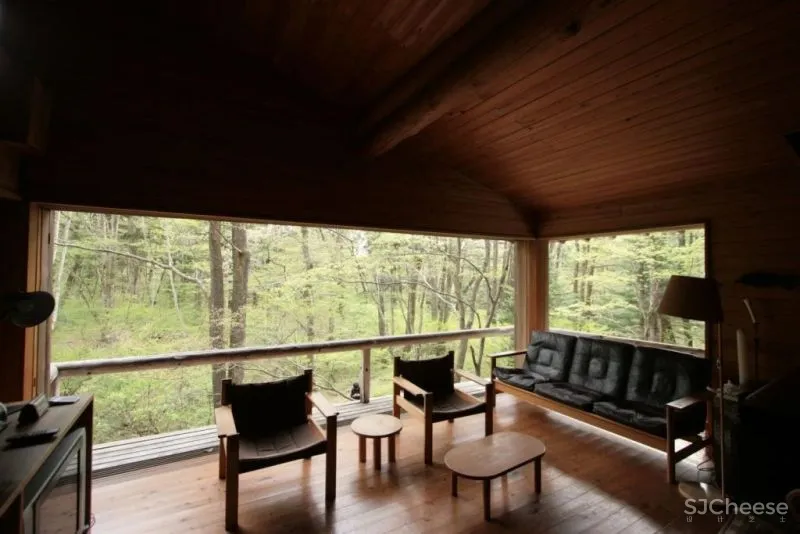 日本大师的简朴房子废弃30年后修缮完成,平静背后的时间感让人心动