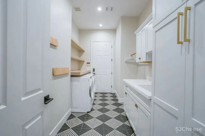 极简主义卫生间该如何设计?