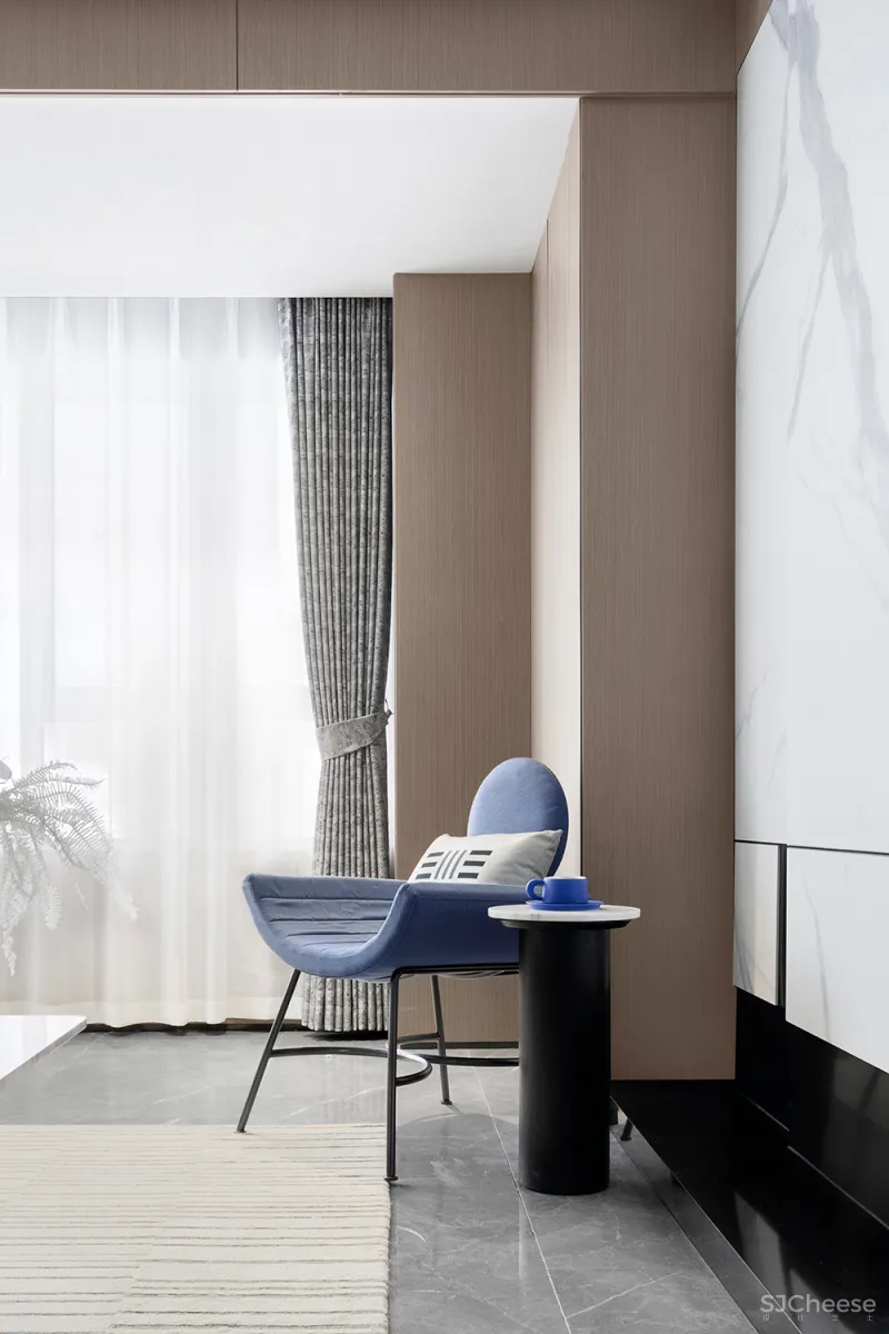 岳蒙:白 N色,简朴至极的高级!