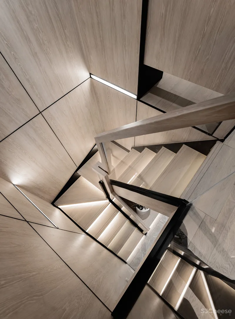 68㎡复式小公寓，简约时尚，精致生活！