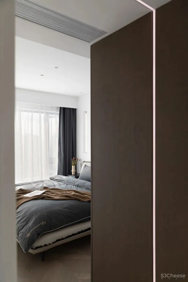 现代公寓:两人两犬,生活不限定 菲拉设计