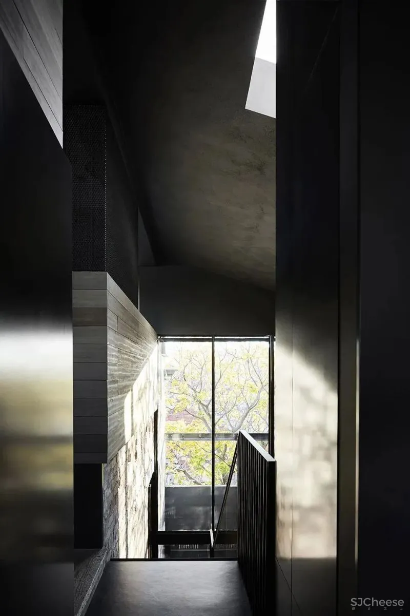 帅气迷人的工业风，酷极了 Splinter Society