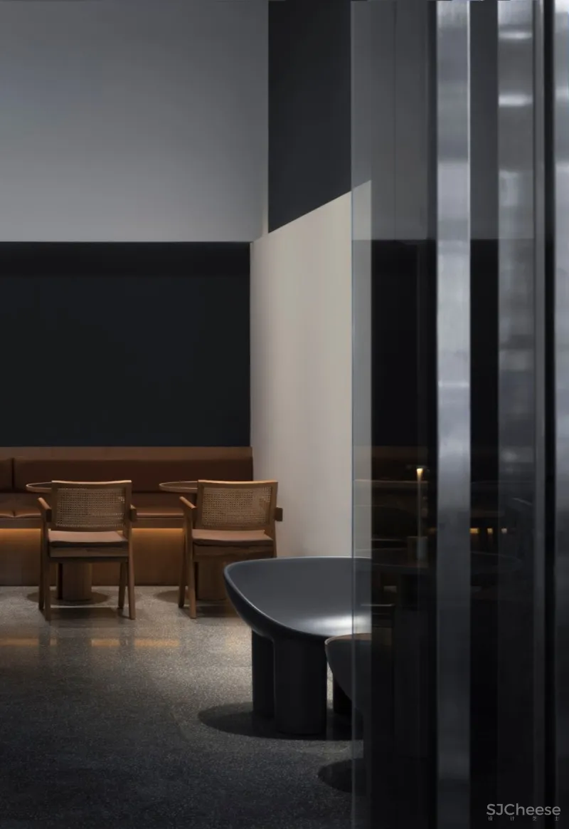 故事空间新作 | 城市狩猎者BLUE WOLF